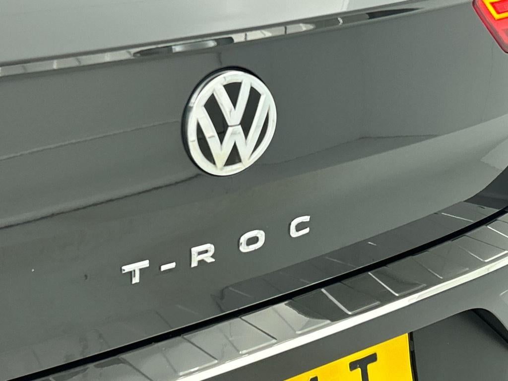 Volkswagen T-roc 1.0 tsi style | lmv | panorama dak | navigatie | parkeer s