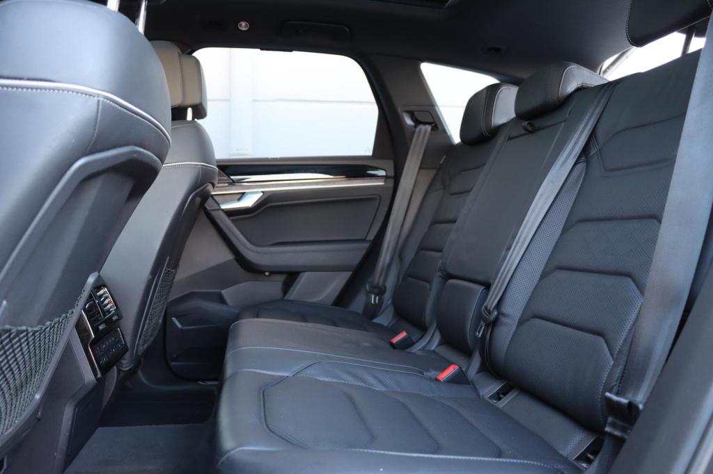 Volkswagen Touareg 3.0 tsi ehybrid 4motion elegance 380pk | soh 95,1% |
