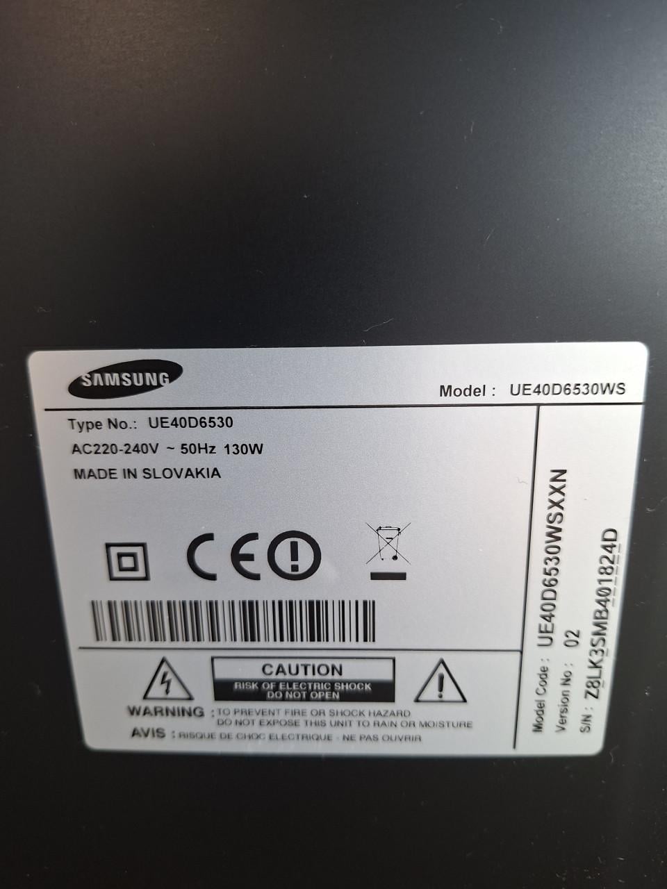 Samsung TV met 5.1 Blu-ray 3D-thuisbioscoopsysteem.