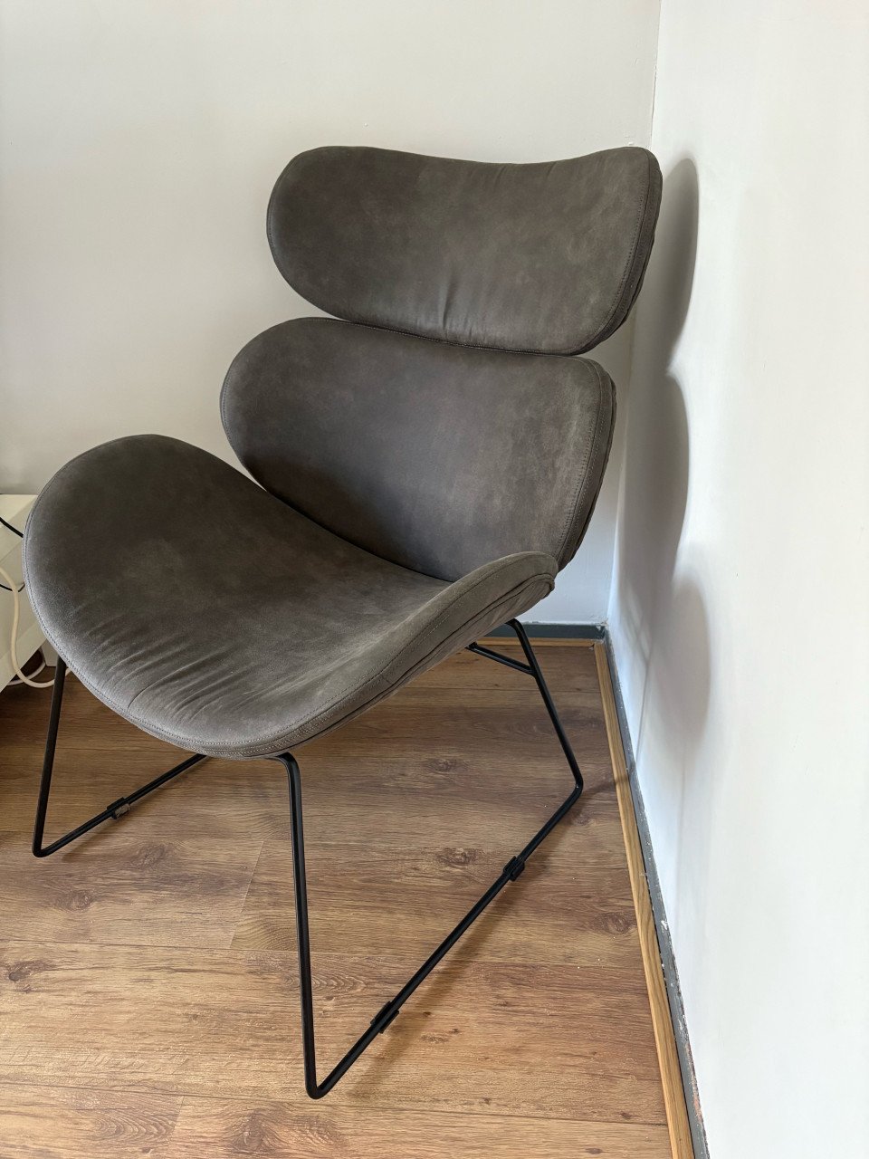 Grijze fauteuil