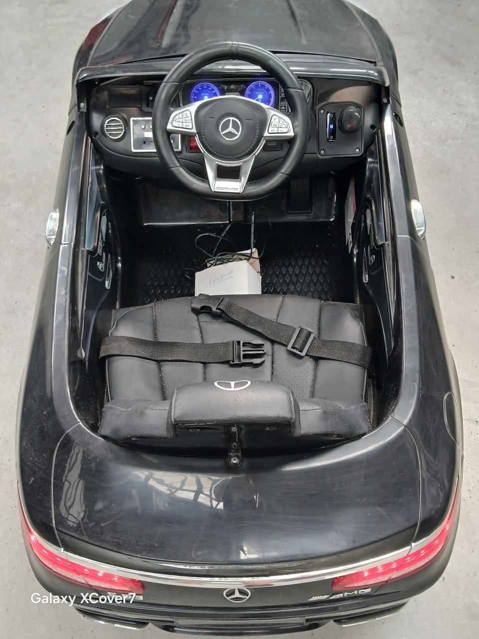 Elektrische kinderauto