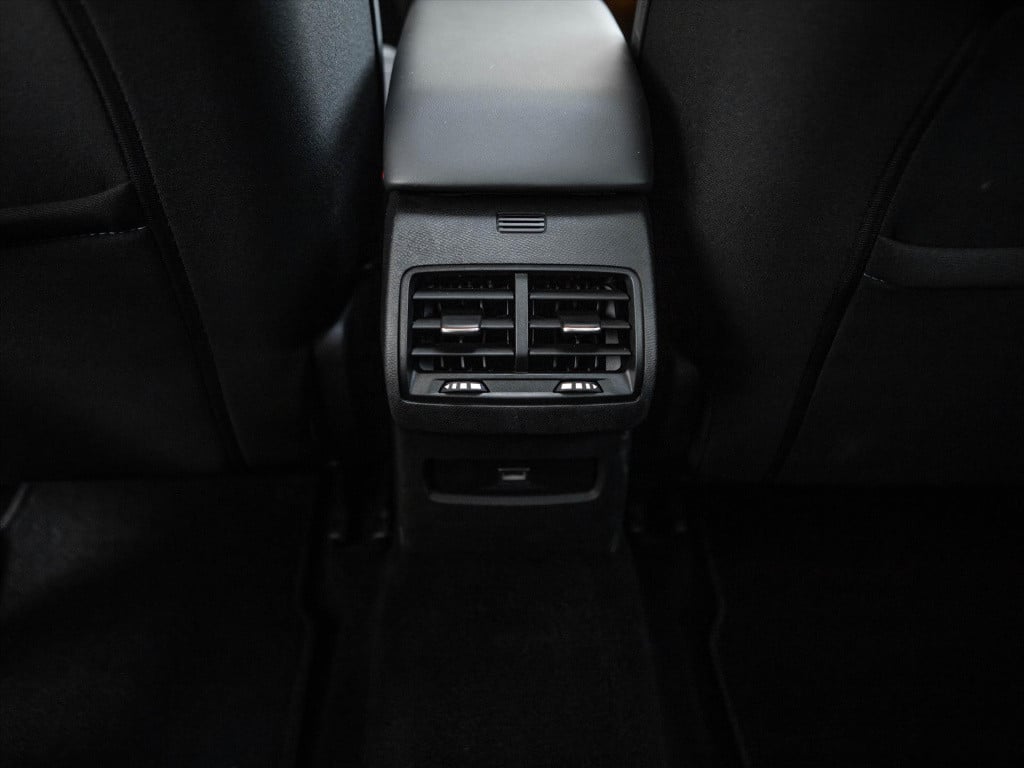 Citroen C4 1.2 puretech 130pk shine | panoramadak | hud | camera | navigati