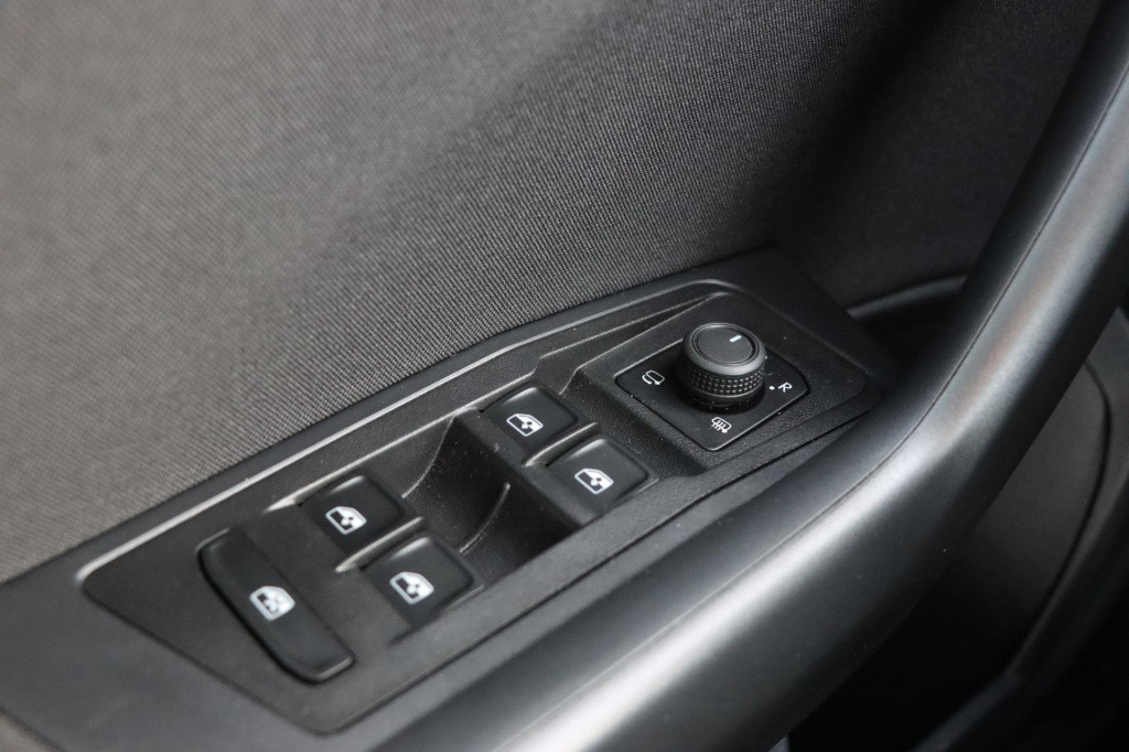 Volkswagen T-roc 1.5 tsi life edition 150pk
