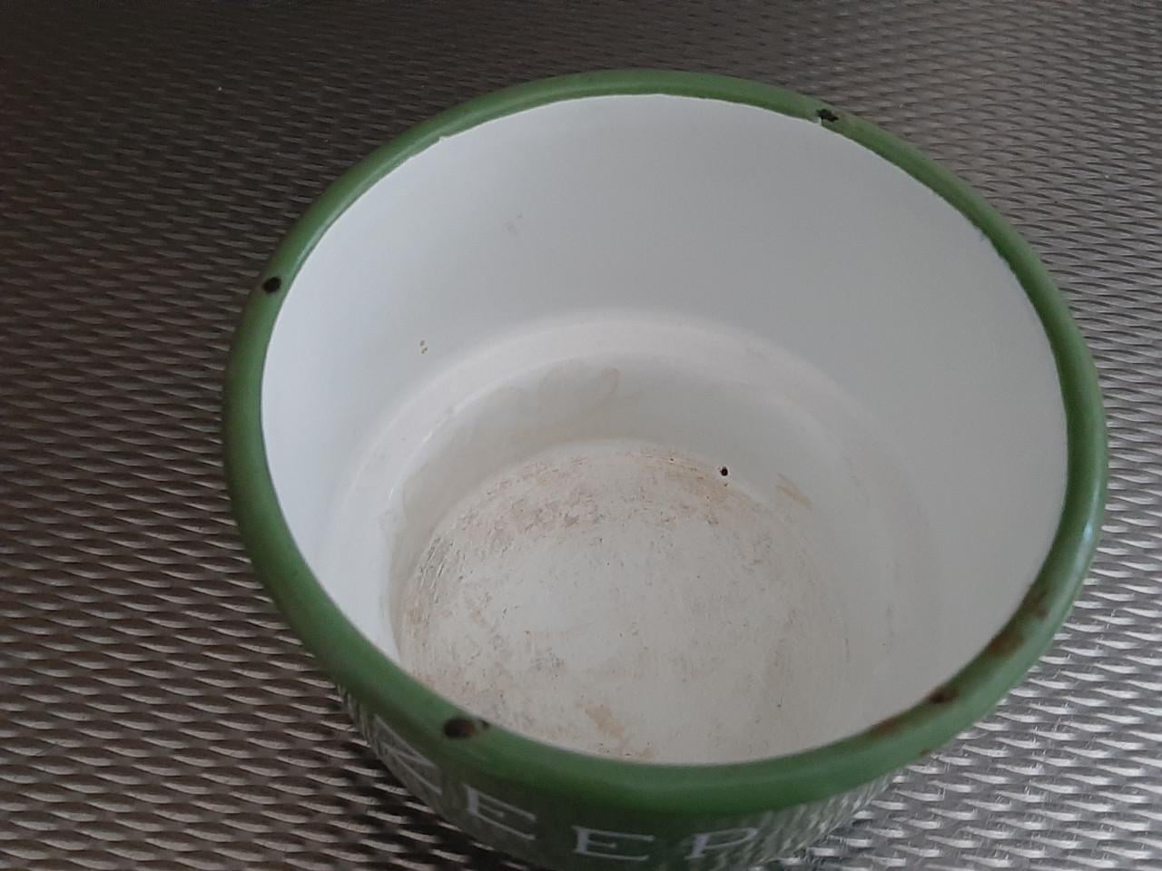 Zeep zand en soda emaile rekje