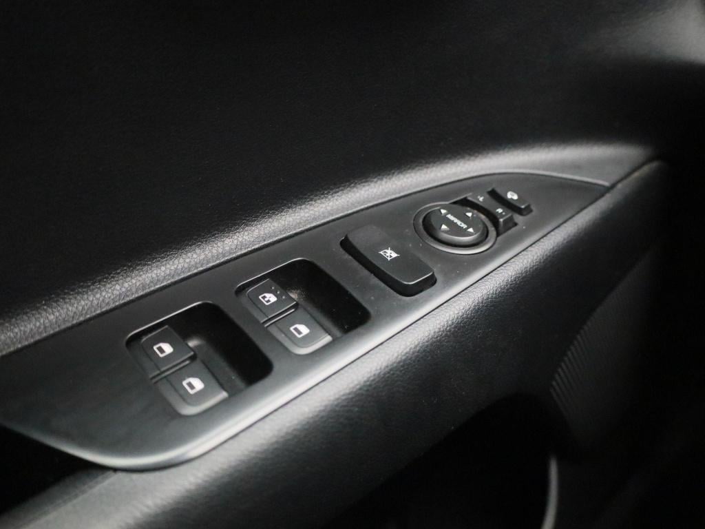 Kia Stonic 1.0 t-gdi mhev dynamicline | apple carplay / android auto | navi