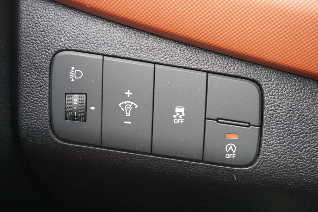 Hyundai I 10 1.0i i-motion comfort 1e eigenaar / airco / elektr. ramen / na