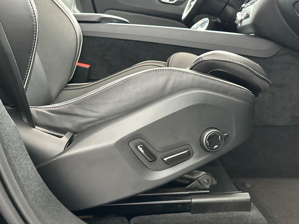 Volvo XC60 t6 398pk recharge plus dark| adap.cruise| 360camera| pano| awd