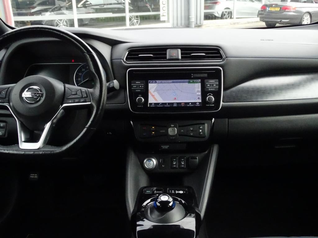 Nissan Leaf n-connecta 40 kwh | incl. btw | 360 camera