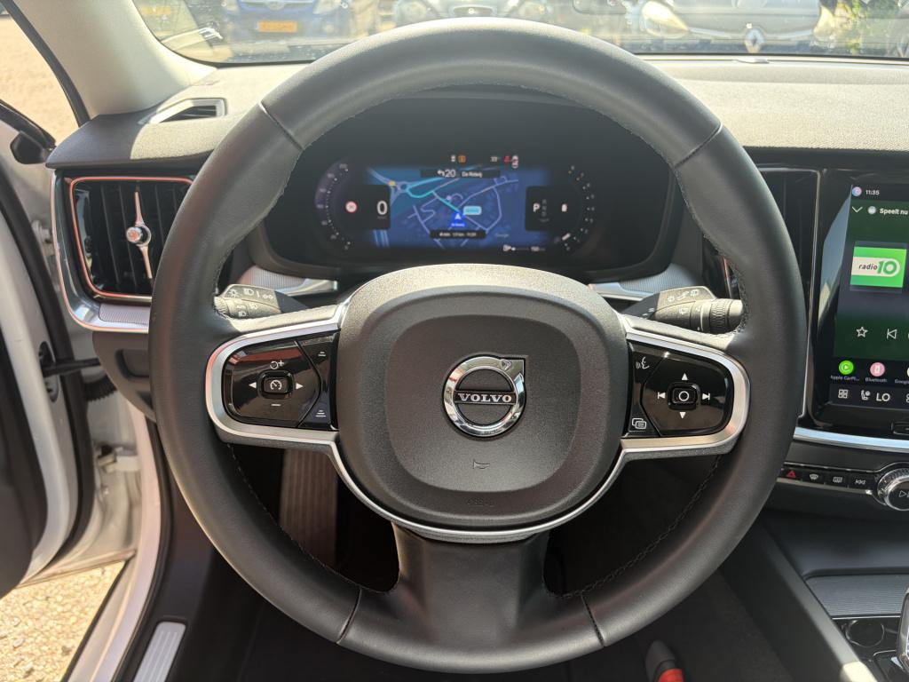 Volvo V60 2.0 b4 plus dark