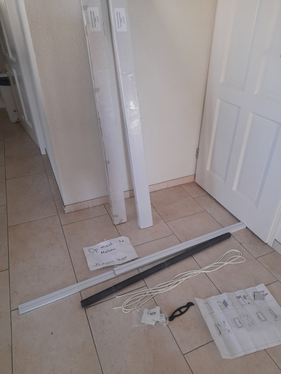 Raam hor 100 x 150  ( nieuw ) op maat te maken!