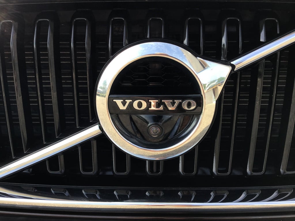 Volvo XC60 t8 390pk recharge mo.pro leder/luchtvering/h.k. audio/360 camera