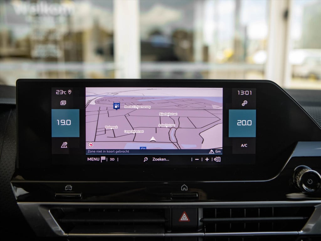 Citroen C4 1.2 puretech 130pk shine automaat | navigatie | hud | stoelverwa