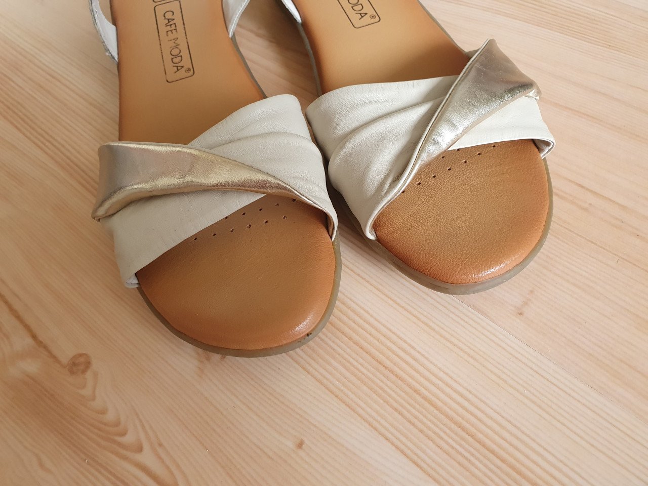 Sandalen beige (leer)