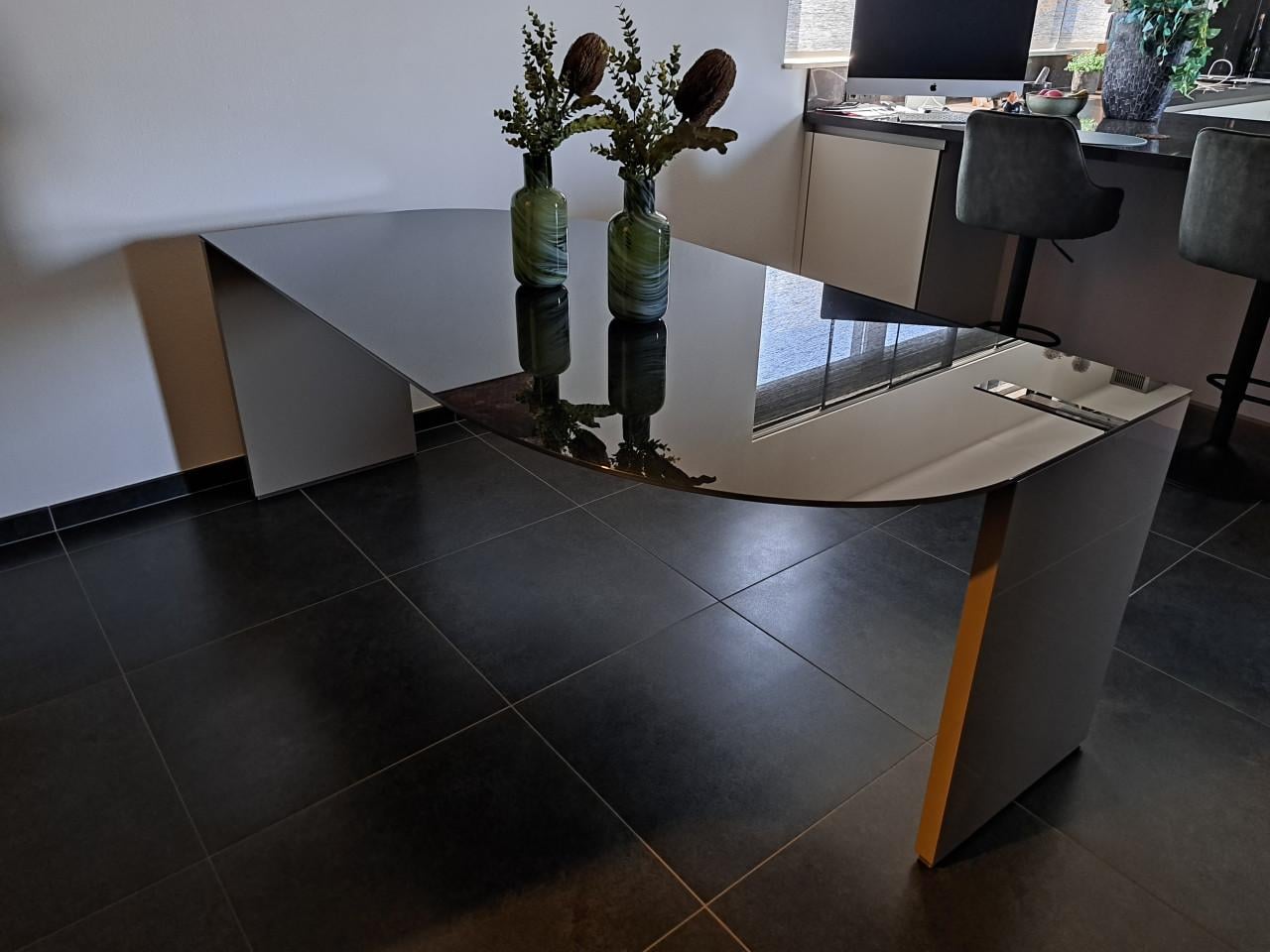 KARAT eettafel bieden