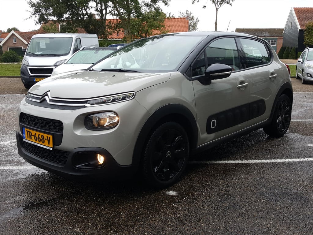 Citroen C3 shine 1.2 pt-110pk automaat navigatie via apple carplay & androi