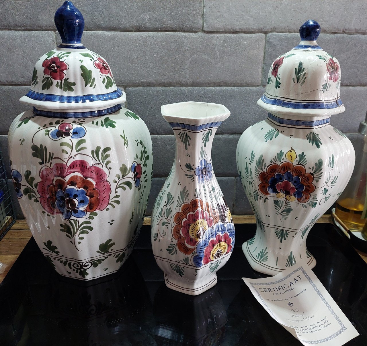 3 Delftsblauwe kaststel (vazen)