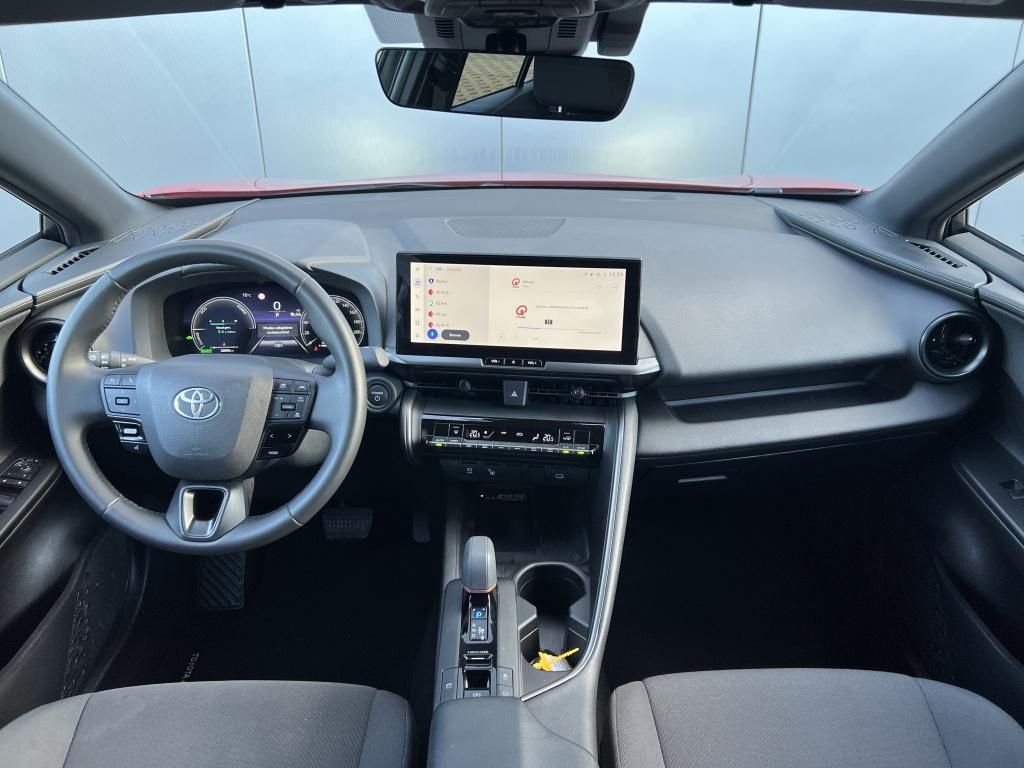Toyota C-hr 1.8 hybr 140 first