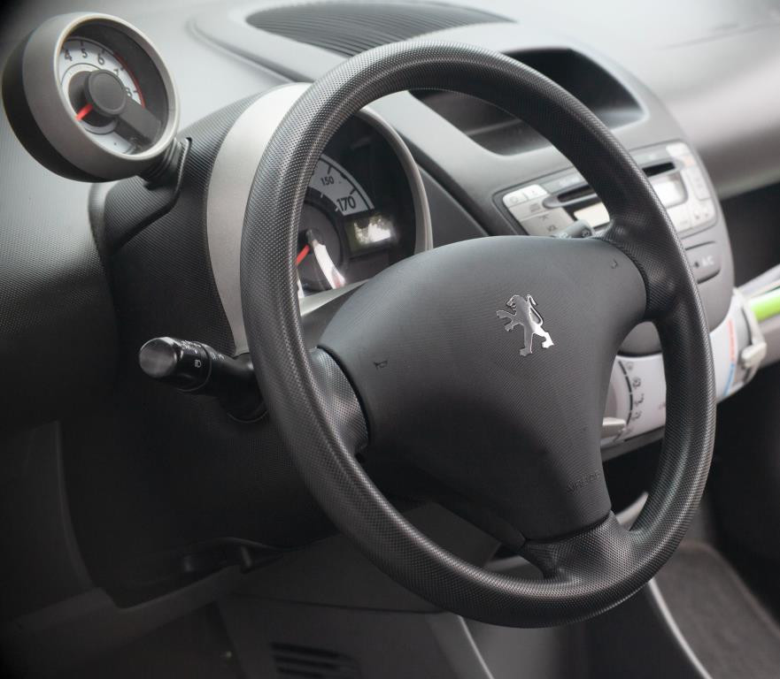 Peugeot 107 1.0-12v xs