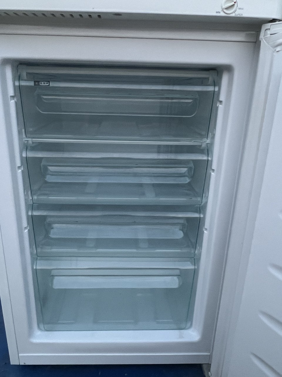 4 laden A++ klasse tafelmodel vrieskast 85x55 cm Inhoud vriezer 80 liter