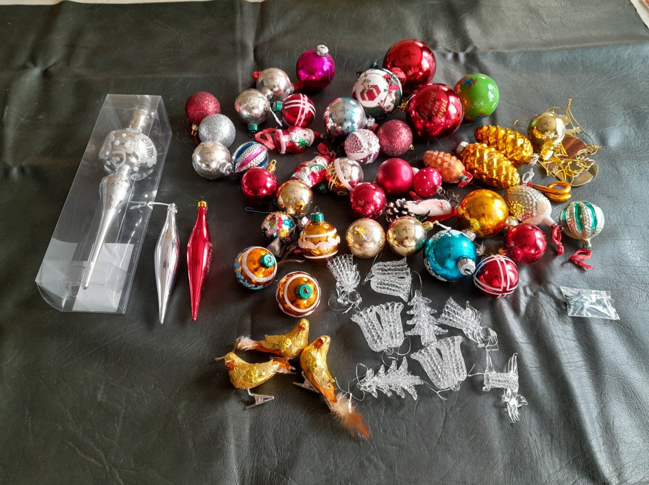 Div kerstversiering modern + ouderwets + 3 x Kerstboomstandaard €0,50/€6,00