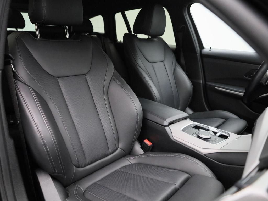 BMW 3-serie touring 318i business edition plus | automaat | wide screen | l