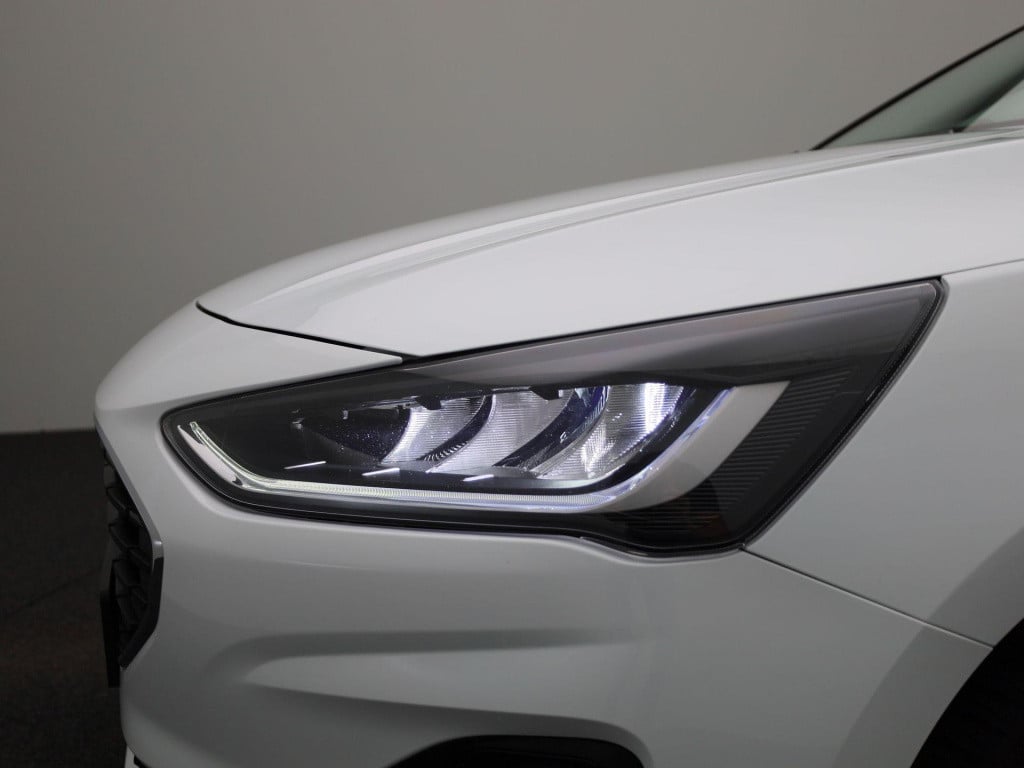 Ford Focus 1.0 ecoboost hybrid connected | parkeer sensoren | navigatie | c