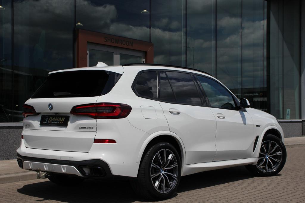 BMW X5 xdrive45e high executive | m pakket | pano | luchtvering | trekhaak 
