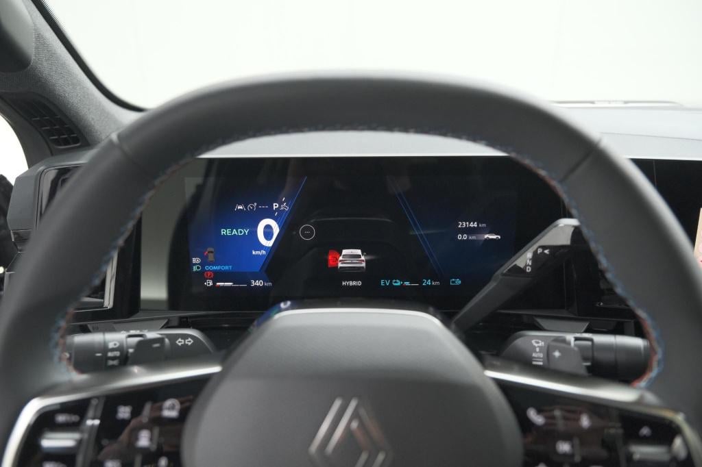Renault Rafale 1.2 e-tech 4x4 plug-in hybrid 300 atelier alpine | panoramad