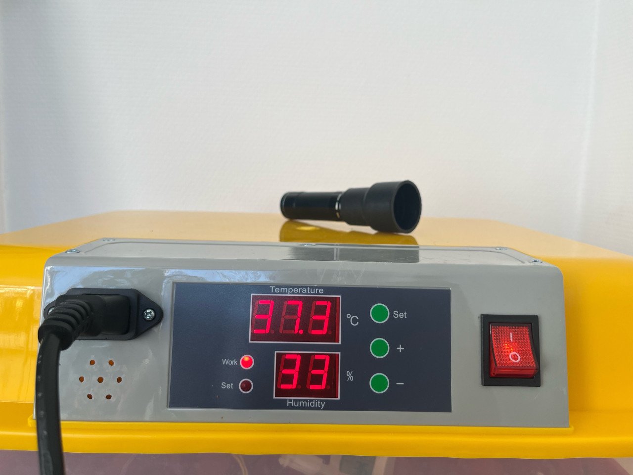 Volautomatische broedmachine 24 eieren