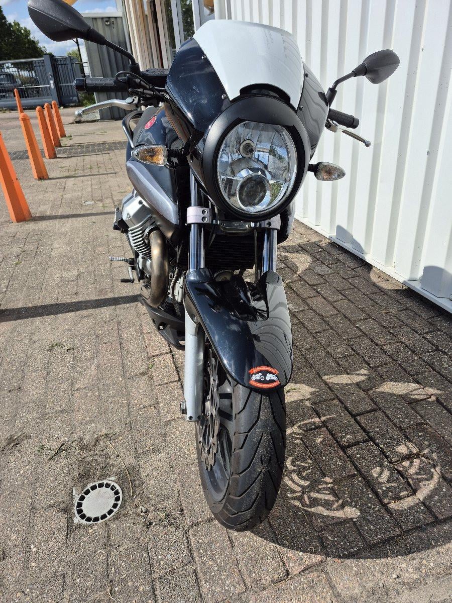 Moto Guzzi 1200 Sport uit 2008, dikke naked bike