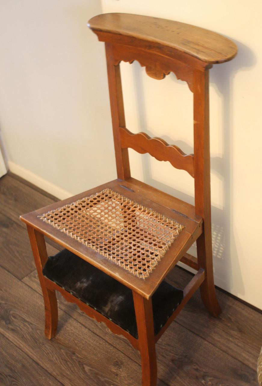 Oude Biechtstoel-in goede staat