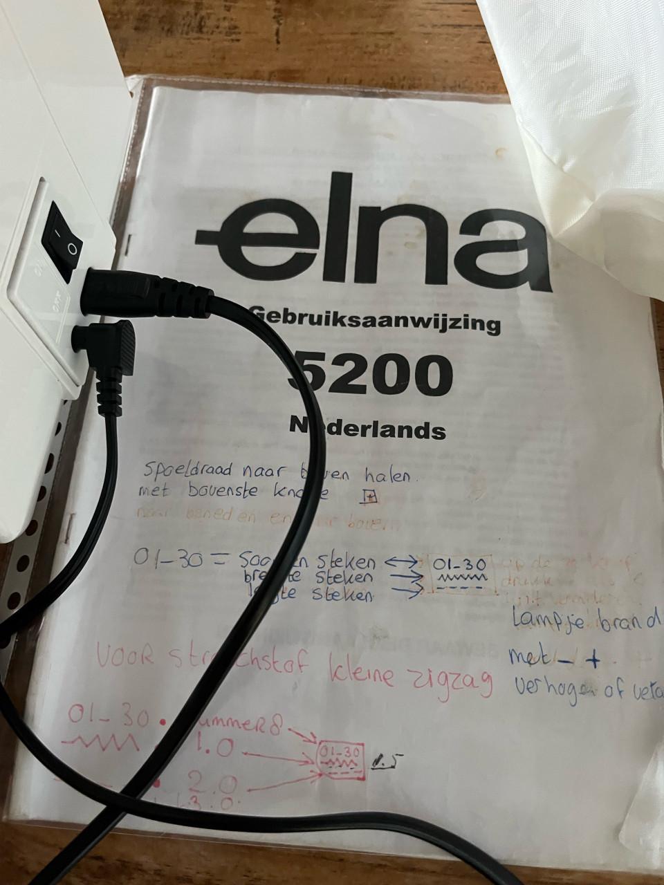 Naaimachine elna