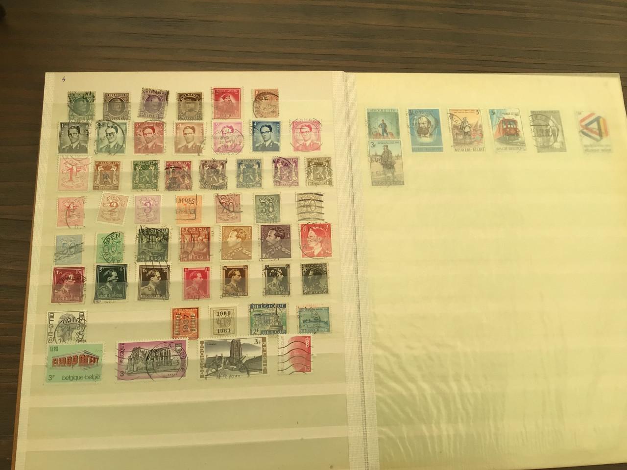 Postzegels van diverse landen