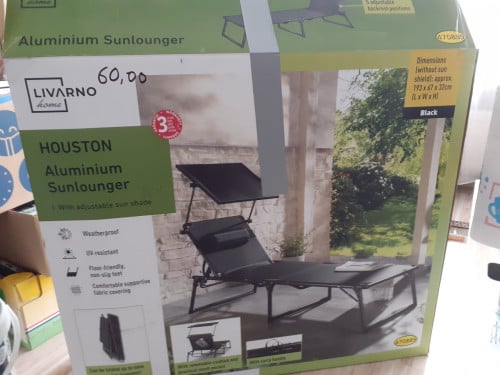 Tuin ligstoelen 1x nieuw 1x gebruikt