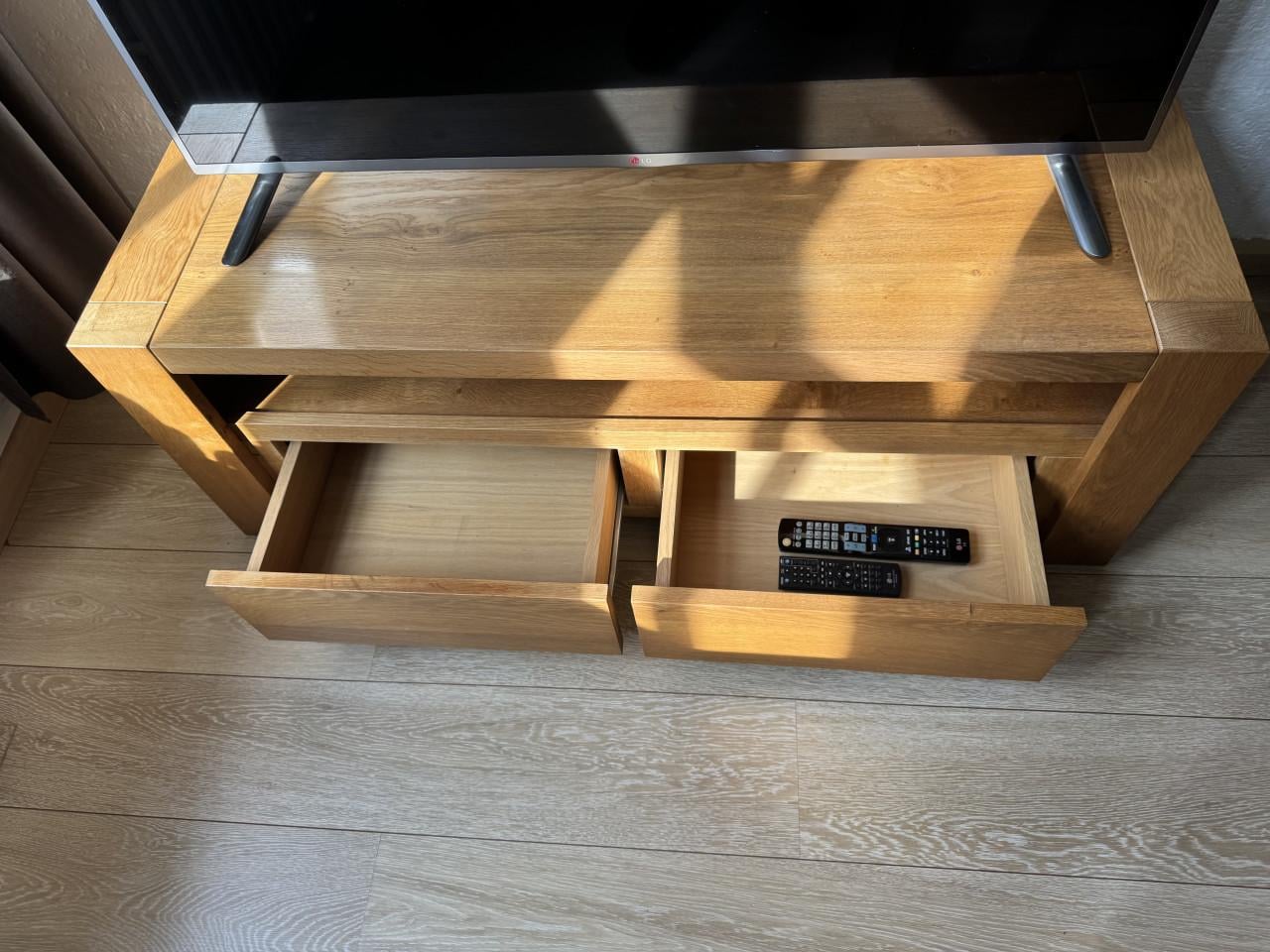 Kast, salontafel en tv meubel