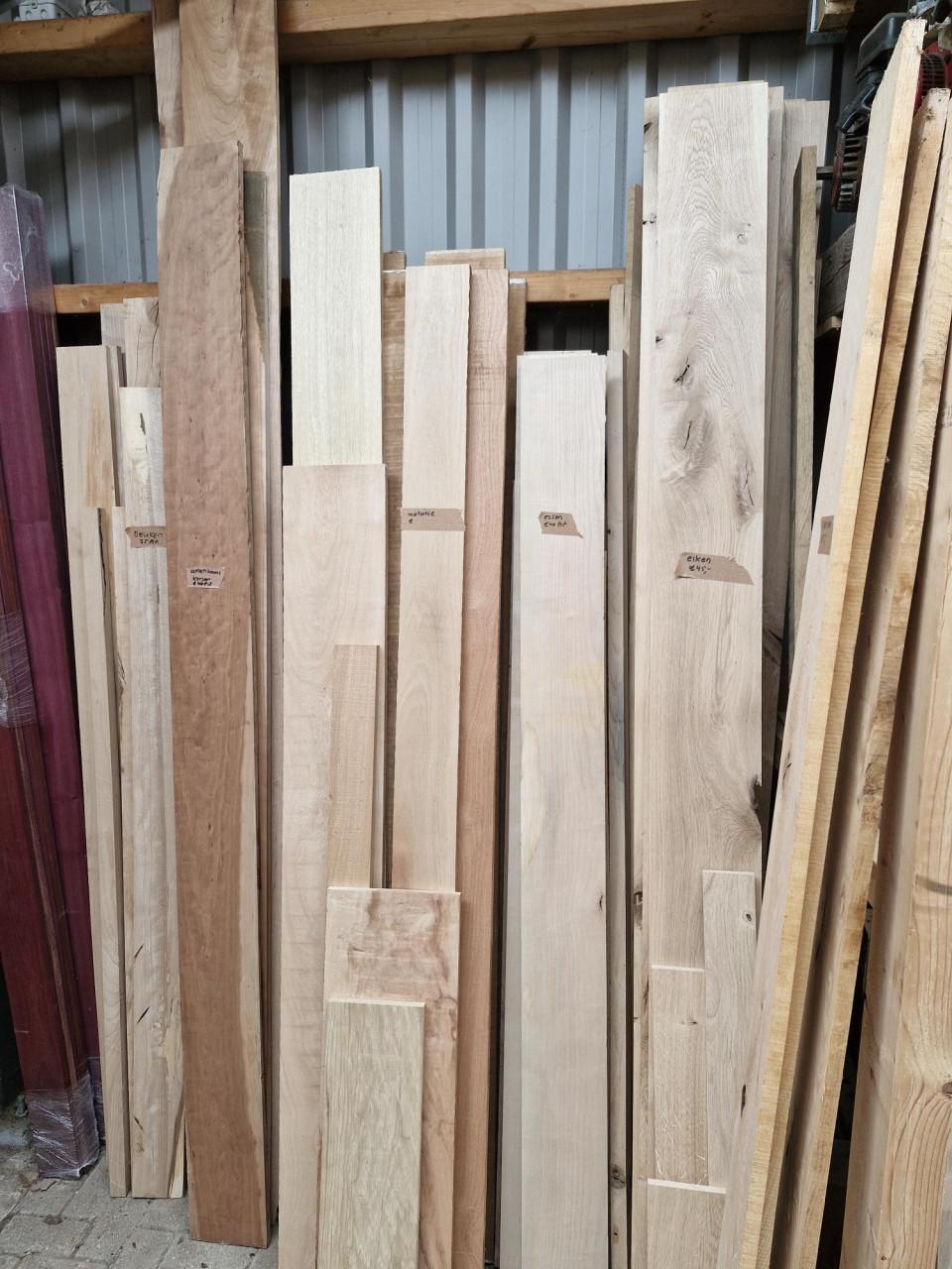 Te koop eiken planken 2 en 4 cm dik