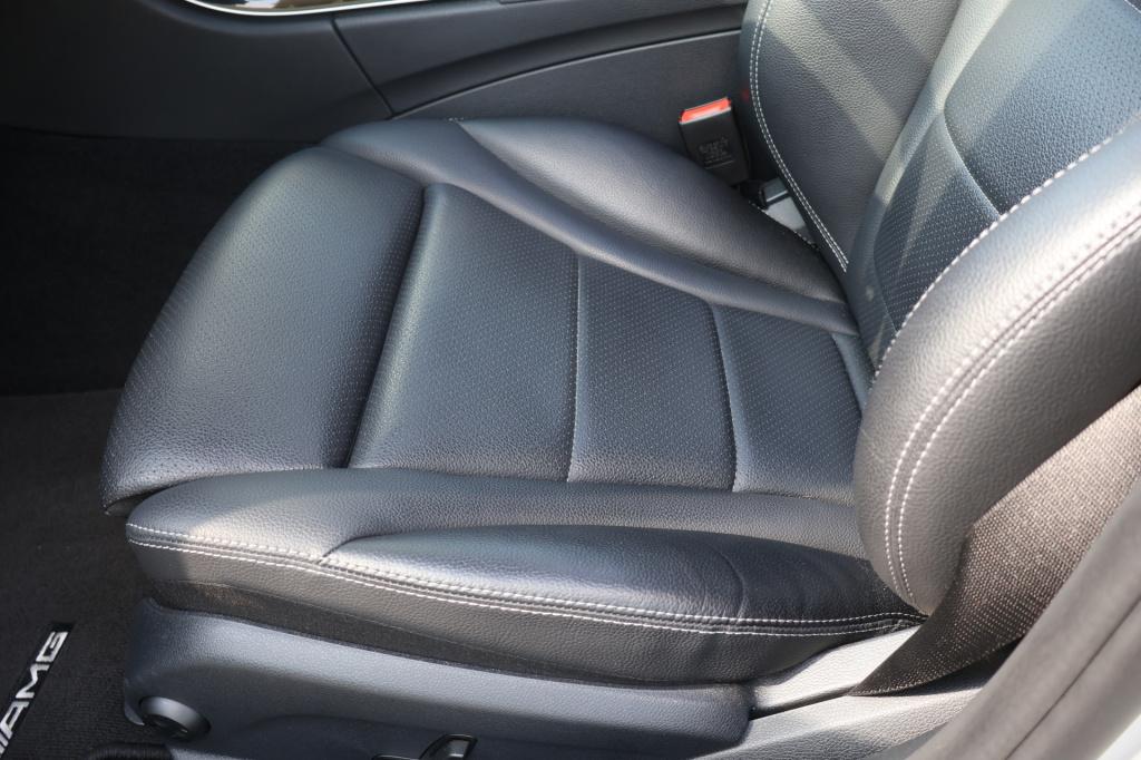 Mercedes-Benz C-Klasse 180 ambition l amg l panoromadak l luchtvering airma