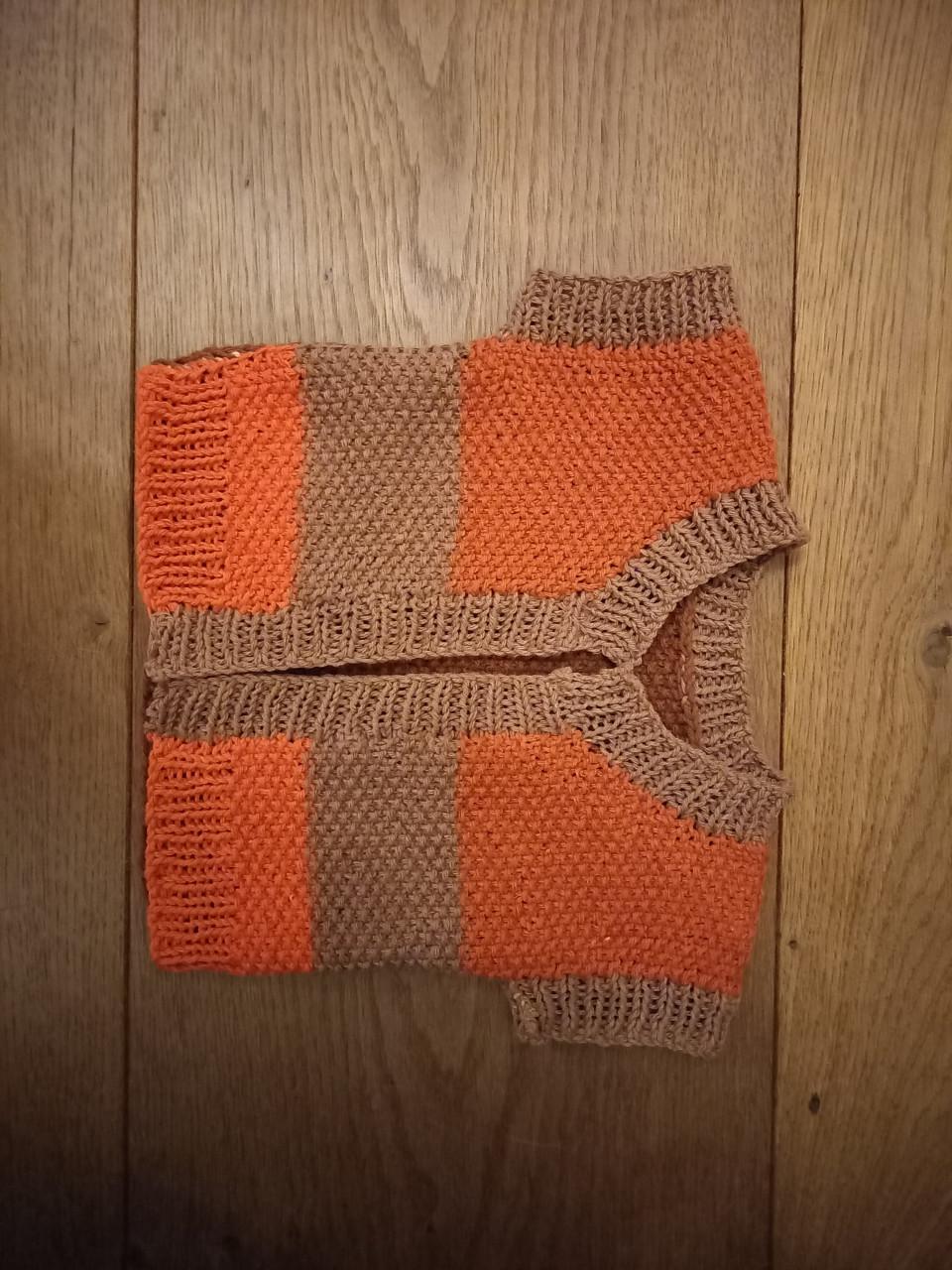 Te koop gebreid hesje