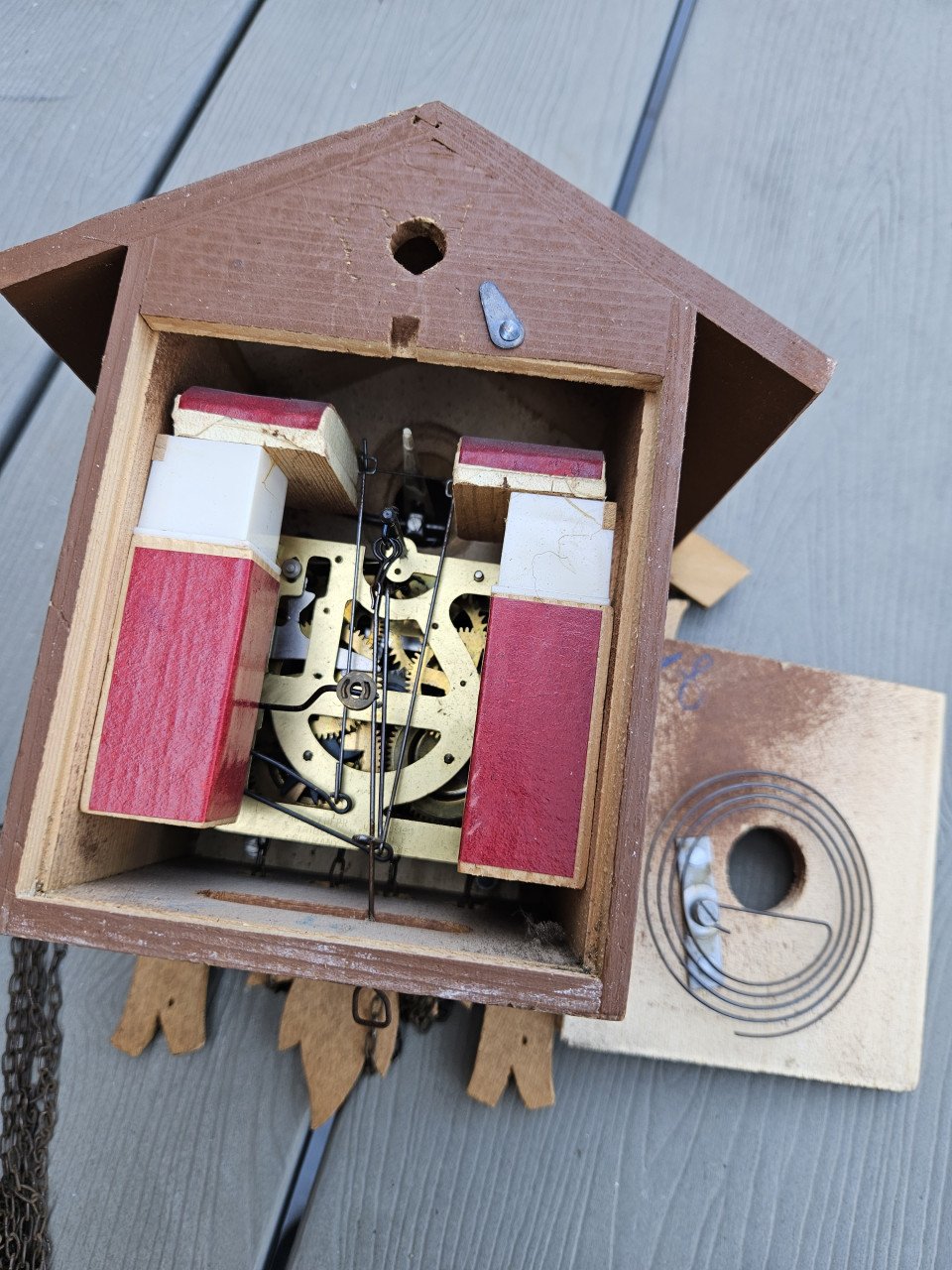 Mooie werkende houten koekoeksklok duitse klok zwarte woud