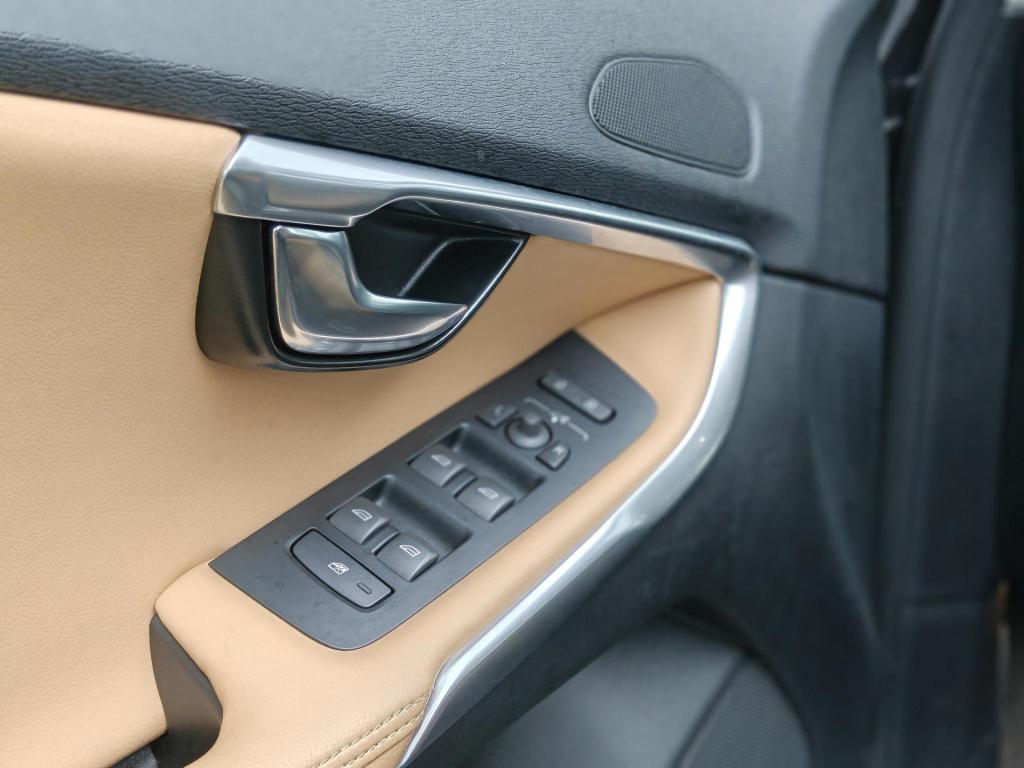 Volvo V40 cross country 1.5 t3 nordic+ luxury