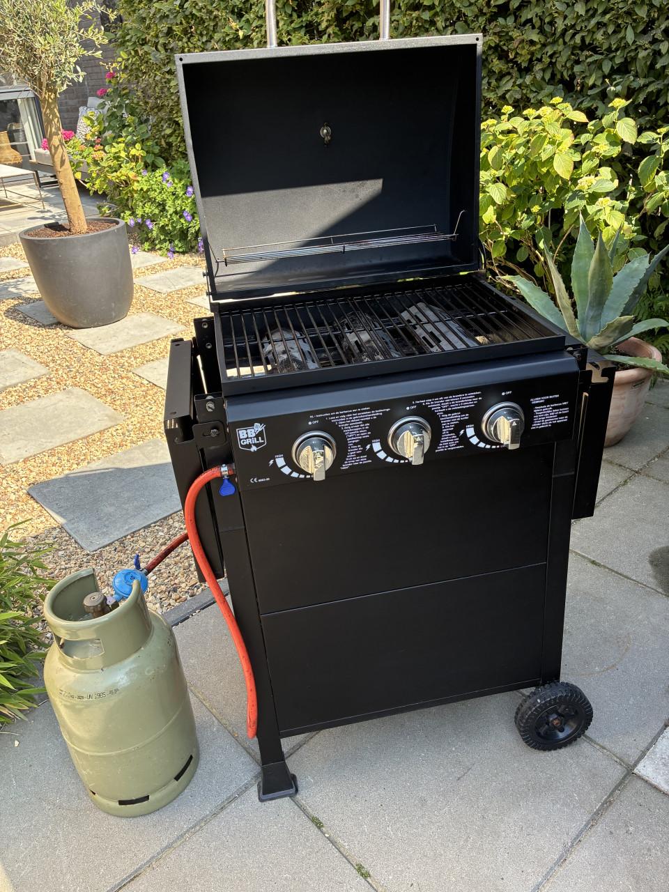 Mooie Gas BBQ inclusief gasfles