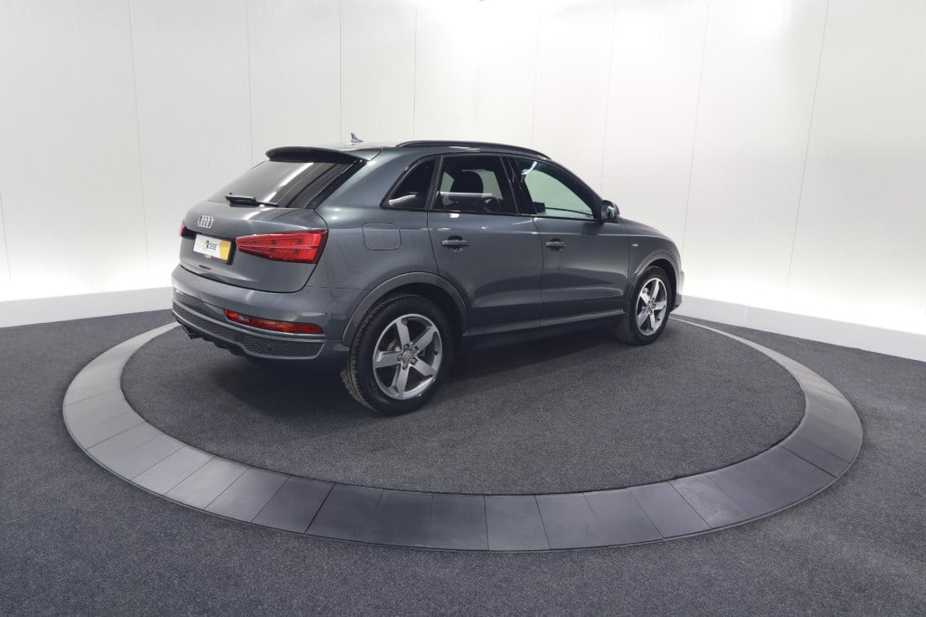 Audi Q3 1.4 tfsi cod sport s line edition | parkeersensoren | navigatie | c
