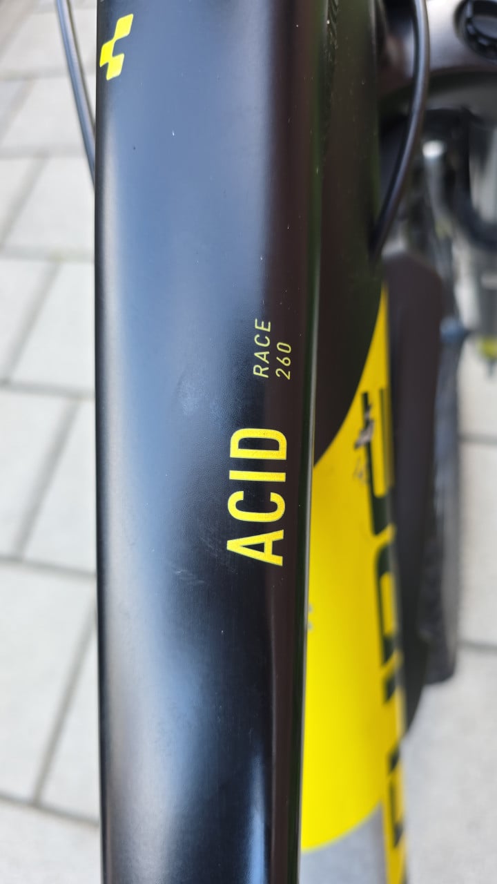 CUBE | ACID RACE 260 | 26 INCH | FRAME 34 CM | NETTE STAAT!!