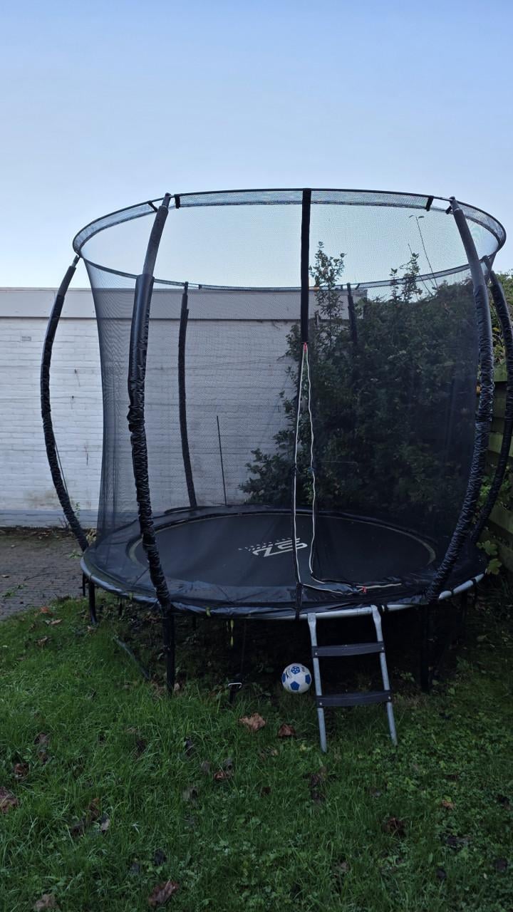 Senz sports trampoline 244cm