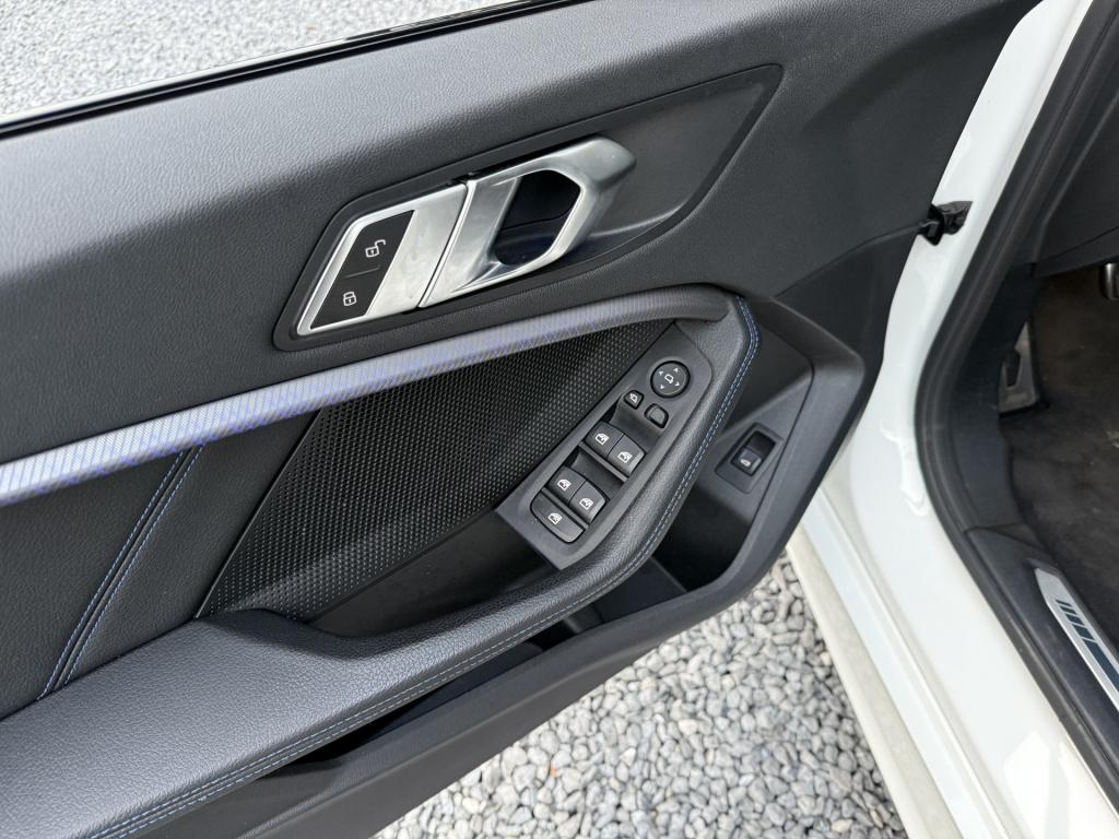 BMW 1 Serie 118i high executive m-sportpakket 5-drs