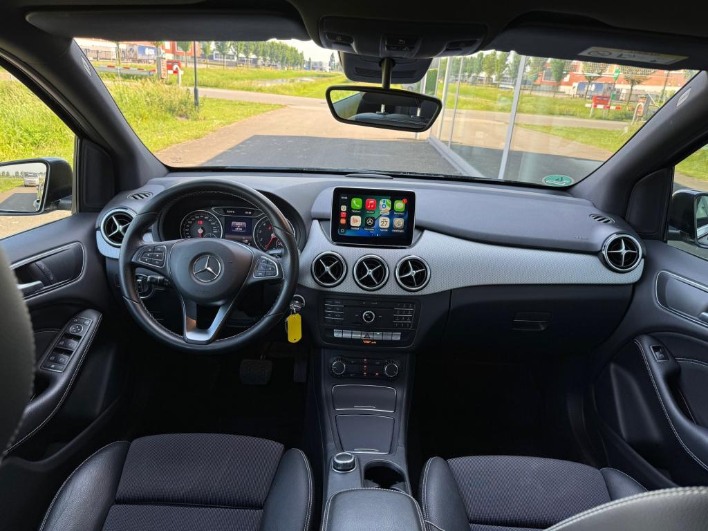 Mercedes-Benz B-Klasse 180 urban automaat , apple-carplay , led