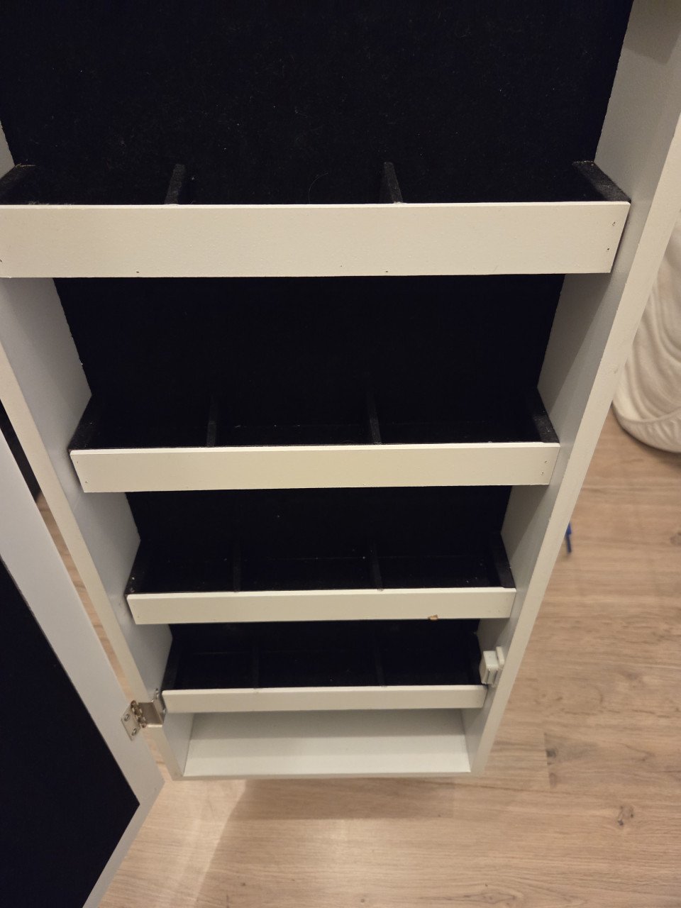 Sieraden kast met spigel