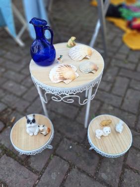 Decoratief tafeltje.