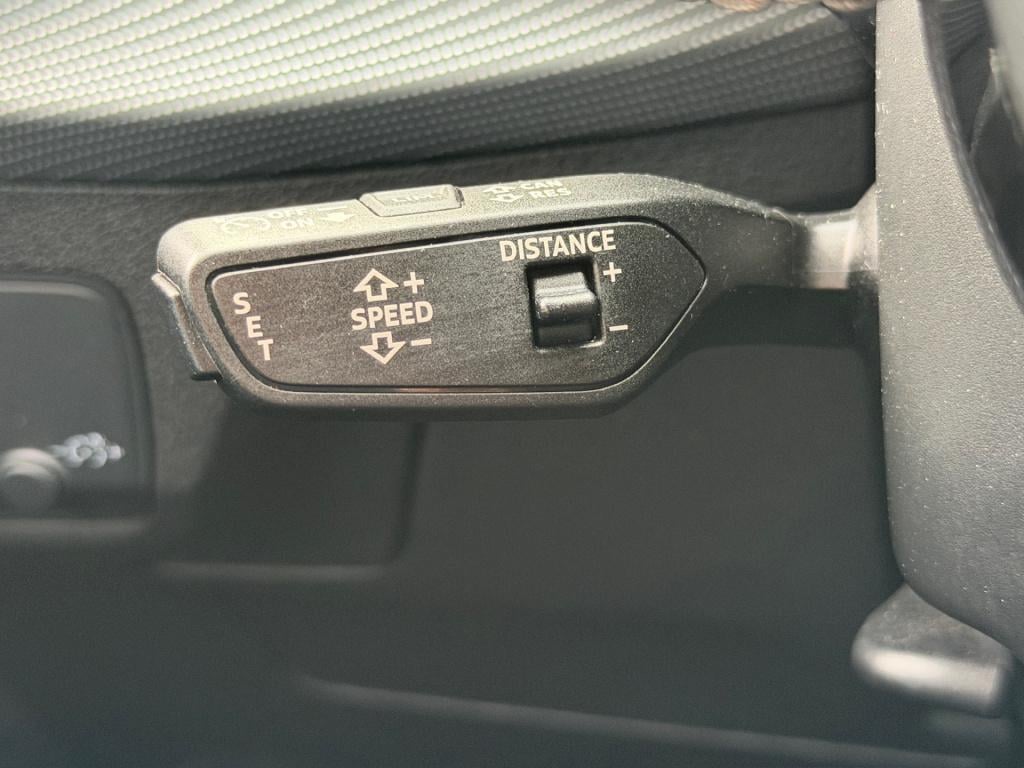 Audi Q2 35 tfsi 150pk s-tronic s edition | 2x s-line | camera | navi | virt