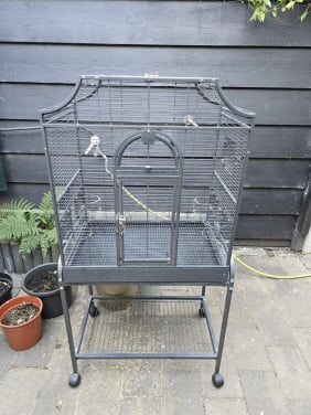 Vogelkooi op wielen